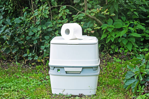 Best Portable toilet rental cost  in Coralville, IA