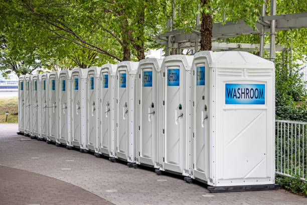 Best Temporary restroom rental  in Coralville, IA