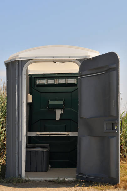 Best Affordable porta potty rental  in Coralville, IA